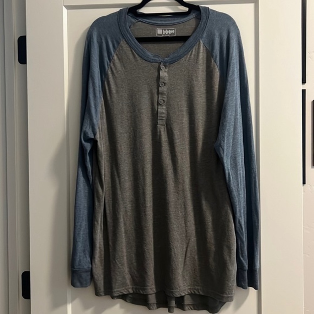 e-owned LuLaRoe “Mark” Henley long sleeve shirt. Size XL. Super Soft!